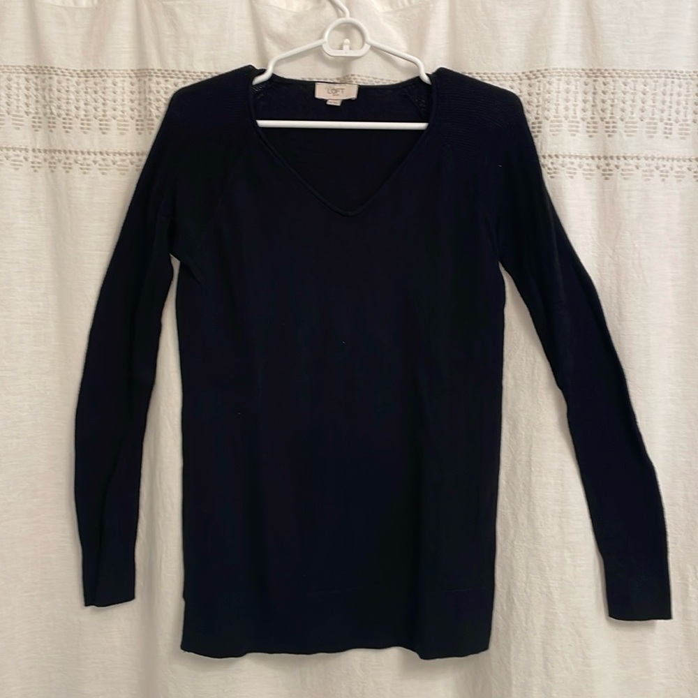 LOFT V Neck Long Sleeve Sweater - Size XS - Black